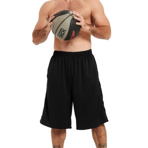 Shorts en maille respirante pour hommes, design personnalisé, vêtements de sport par sublimation avec style streetwear tendance - Product Image 2