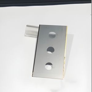 Cuchilla Industrial de Ultra Precisión de 3 Orificios, 43x22x0.10mm, Cuchilla de Acero Inoxidable para Máquinas Cortadoras de Películas y Láminas de Plástico - Product Image 1