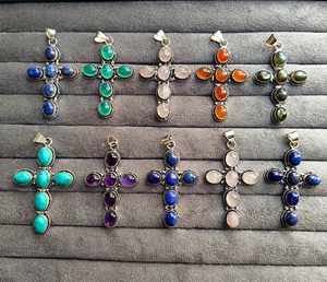 Pendentif Croix Personnalisé en Œil de Tigre avec Sertissage clos, Fait Main en Laiton, Plaqué Argent Vieilli, Breloque Spirituelle, Bijou Unisexe Tendance - Product Image 5