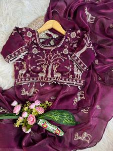 Sari en soie Rich Look Space avec broderies étonnantes, travail de broderie et motifs Butta épais sur toute la surface du sari avec ToTon Aarco - Product Image 4