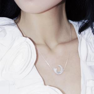 Collier en perles d'eau douce naturelles avec coquille de papillon blanche Sensation fraîche Pendentif en argent S925 Chaîne de clavicule réglable - Product Image 1