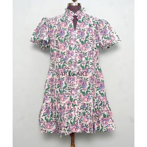 Belle robe midi à imprimé floral doux 100% coton pour femmes, tenue bohème décontractée d'été pour la plage, tenue tendance pour les fêtes - Product Image 1