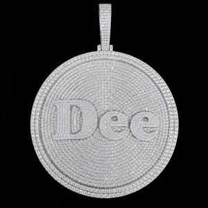 Pendentif rond personnalisé en argent avec lettres 3D serties de moissanite, collier avec nom personnalisé, cadeau de luxe, alphabet personnalisé serti de pierres - Product Image 1