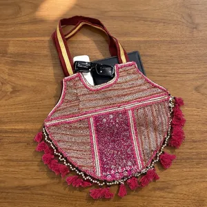Bolso de Mano Rojo Artesanal Kambhari Jogeshwar de Primera Calidad, Estilo Boho, con Gran Capacidad, Cierre de Cremallera de Algodón Resistente para Mujer - Product Image 6