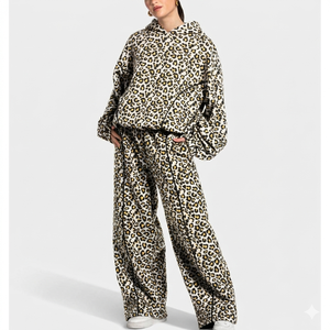 Ensemble de survêtement pour femme imprimé léopard jaune et noir, coupe oversize, respirant, avec sweat à capuche et pantalon de jogging à doublure contrastante - Product Image 1