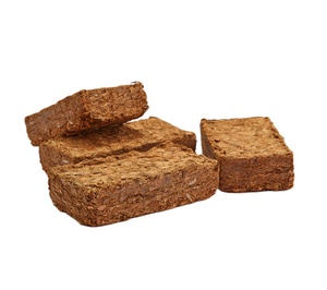 Briquettes de copeaux de coques de noix de coco 500g, idéales pour le conditionnement du sol en horticulture et le jardinage domestique, 100% biologiques, sans produits chimiques, qualité supérieure - Product Image 1