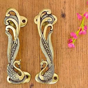 Finition impeccable des poignées de porte en métal ajoute une touche haut de gamme aux espaces résidentiels et commerciaux. - Product Image 2