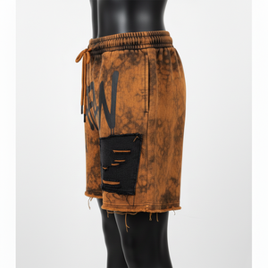 Shorts de mujer de felpa de algodón y poliéster premium de 260 GSM, lavado ácido, color naranja y negro, con logo personalizado serigrafiado. - Product Image 6