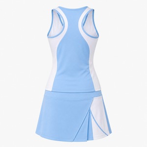 Uniforme de tenis para mujer diseñado con tela flexible, control de humedad y un ajuste cómodo para actividades competitivas en la cancha. - Product Image 4