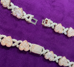 เครื่องประดับรูปหัวใจแบบ Iced Out ประดับเพชรโมอิสซาไนต์คุณภาพสูง ดีไซน์หรูหรา งานฝังแบบไมโครเพฟ - Product Image 3