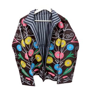 Chaqueta Acolchada Cotrise para Mujer de Art Art, con Bordado Floral, Cuello Mao, Manga Larga, Cierre de Botones Cubiertos, para Primavera, Otoño e Invierno - Product Image 2
