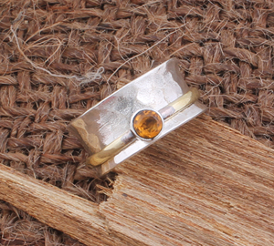 แหวนเงินแท้ 925 ประดับพลอยซิทรินสีเหลืองธรรมชาติ รูปทรงวงรี ของขวัญวันครบรอบสำหรับผู้หญิง ประจำเดือนพฤศจิกายน - Product Image 1