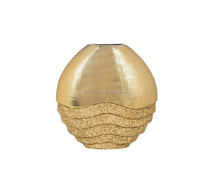 Azora Industries Vente en gros Design moderne Vases à fleurs en aluminium doré dessus de table en céramique de luxe personnalisé décoratif Meilleur produit - Product Image 1