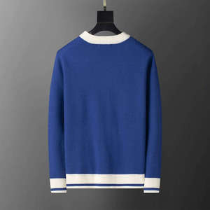 Personnalisez les logos sur des pulls à col en V de haute qualité pour les logos de sororités/fraternités/écoles/collèges/universités, cardigans tricotés avec logos. - Product Image 6