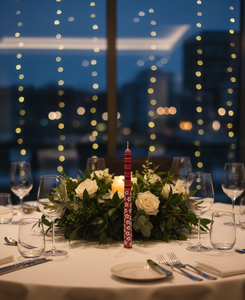 Bougie conique de luxe peinte à la main, fabriquée artisanallement pour les événements professionnels et la décoration haut de gamme de la maison. - Product Image 3