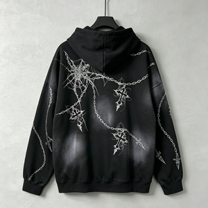 Sudadera con Capucha y Estampado Gótico para Hombre, Talla Grande, Tejida, Negra con Cadenas Rojas y Patrón de Cruz, Estilo Urbano Otoñal - Product Image 5