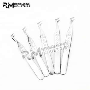 แหนบต่อขนตาคุณภาพสูง RMI รุ่น Russian Boot Volume Points สีเงิน พร้อมด้ามจับลายหัวใจ - Product Image 2