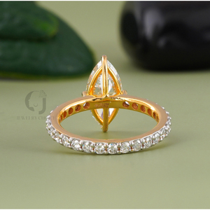 Bague de fiançailles classique Rudakiya Brothers 2.00 CT en diamant de laboratoire taille marquise, or jaune 14K, pavé, VVS-VS DEF, certifiée IGI - Product Image 4