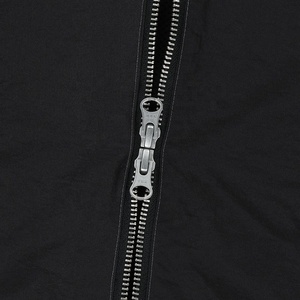 Ensemble deux pièces coupe ample en polyester léger, imprimé logo personnalisé, avec short coupe-vent d'hiver et veste zippée décontractée - Product Image 6