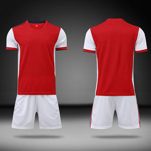 Conjunto de Uniforme de Fútbol Personalizado para Hombre, Último Diseño con Impresión por Transferencia de Calor, Transpirable, de Secado Rápido, Servicio OEM para Camiseta y Pantalones Cortos de Equipo - Product Image 3