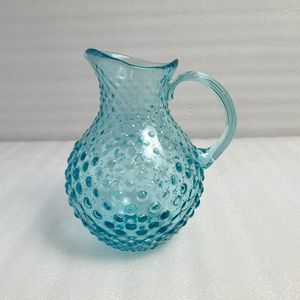 Carafe en verre bleu marine élégante de qualité supérieure pour servir de l'eau, du jus, du lait et des boissons froides à la maison - Product Image 1