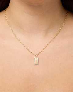 Pendentif rectangulaire gravable, breloques personnalisées avec initiales, bordure en diamant de laboratoire, pendentifs minimalistes de luxe en or massif 14k 18k - Product Image 2