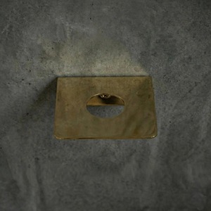 Distributeur de lotion mural en métal doré simple, idéal pour la salle de bain élégante, accessoire pompe à savon ou à lotion pour les mains - Product Image 4