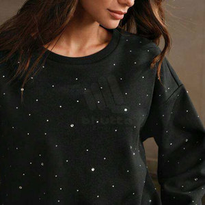 Sweat-shirt pour femme, design hiver, strass, qualité supérieure, haut brillant avec logo sur le devant, écologique, respirant, tenue élégante - Product Image 6