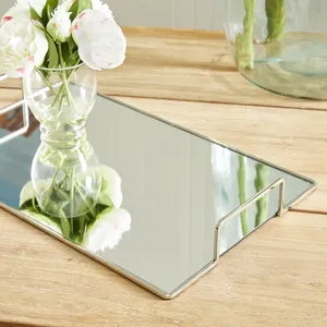Bandeja Decorativa Minimalista de Aluminio Irregular con Asa, Multifuncional para un Estilo Moderno y Costero - Product Image 5