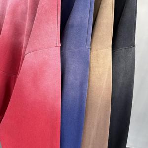 Sudadera con Capucha Corta para Hombre – Sudadera con Capucha de Corte Cuadrado y Estilo Moderno con Diseño Urbano Contemporáneo - Product Image 6