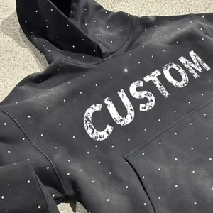 Sudadera con capucha negra para hombre con diseño personalizado de diamantes de imitación en toda la prenda, estilo color-block, de algodón mezclado, básica, para hombre. - Product Image 3