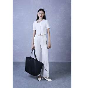 Pantalones de Pierna Ancha con Abertura Frontal Elegantes y Antiarrugas de Sarga (Mezcla de Poliéster + Spandex) al por Mayor de Vietnam KQ20 - Product Image 4