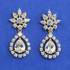 ต่างหูทรงนกยูงเคลือบสองสี รุ่น 8933 สีน้ำเงิน - Product Image 2