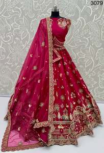 Ensemble de Lehenga indien rose brodé en soie et polyester à séchage rapide avec dupatta en résille, tenue de mariée deux pièces, robe de festival - Product Image 5