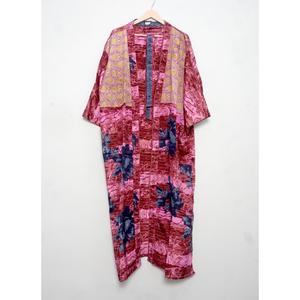 Robe longue kimono vintage en soie indienne pour femme, avec ceinture, style bohème, douce, pour l'été, idéale comme vêtement de nuit, robe de chambre, robe de demoiselle d'honneur ou de maternité, à ouverture frontale. - Product Image 5