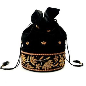 High Quality Luxury Heavy Embroidered Pearl Potli <b>Bags</b> for Women Wedding Favor Evening Clutches Wrist <b>Bags</b> for Return Gifts - Product Image 4