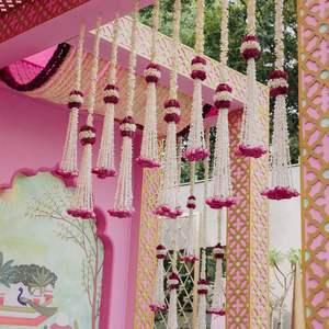 Guirnaldas de Flores Artificiales Hechas a Mano en India, Guirnalda de Campanas de Flores de Rosa Mogra, Fondo para Eventos y Fiestas, Decoración Festiva para Templos y Bodas - Product Image 2