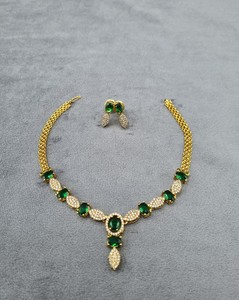 Parure de bijoux ethniques plaqués or avec collier ovale serti de pierres et boucles d'oreilles, style créateur, pour soirée, fournisseur - Product Image 5