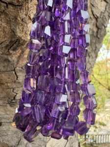 Perles de pépites d'améthyste facettées AAA+ 16'' (40 cm) - environ 9x10-11x15 mm - Fil de 40 cm - Product Image 1