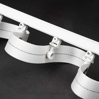 OEM ODM Rouleaux de rideau ondulés modernes en plastique POM de 60 mm pour systèmes de rails, pour mariages, Bar Mitzvah, baptêmes, fabriqués à Taïwan