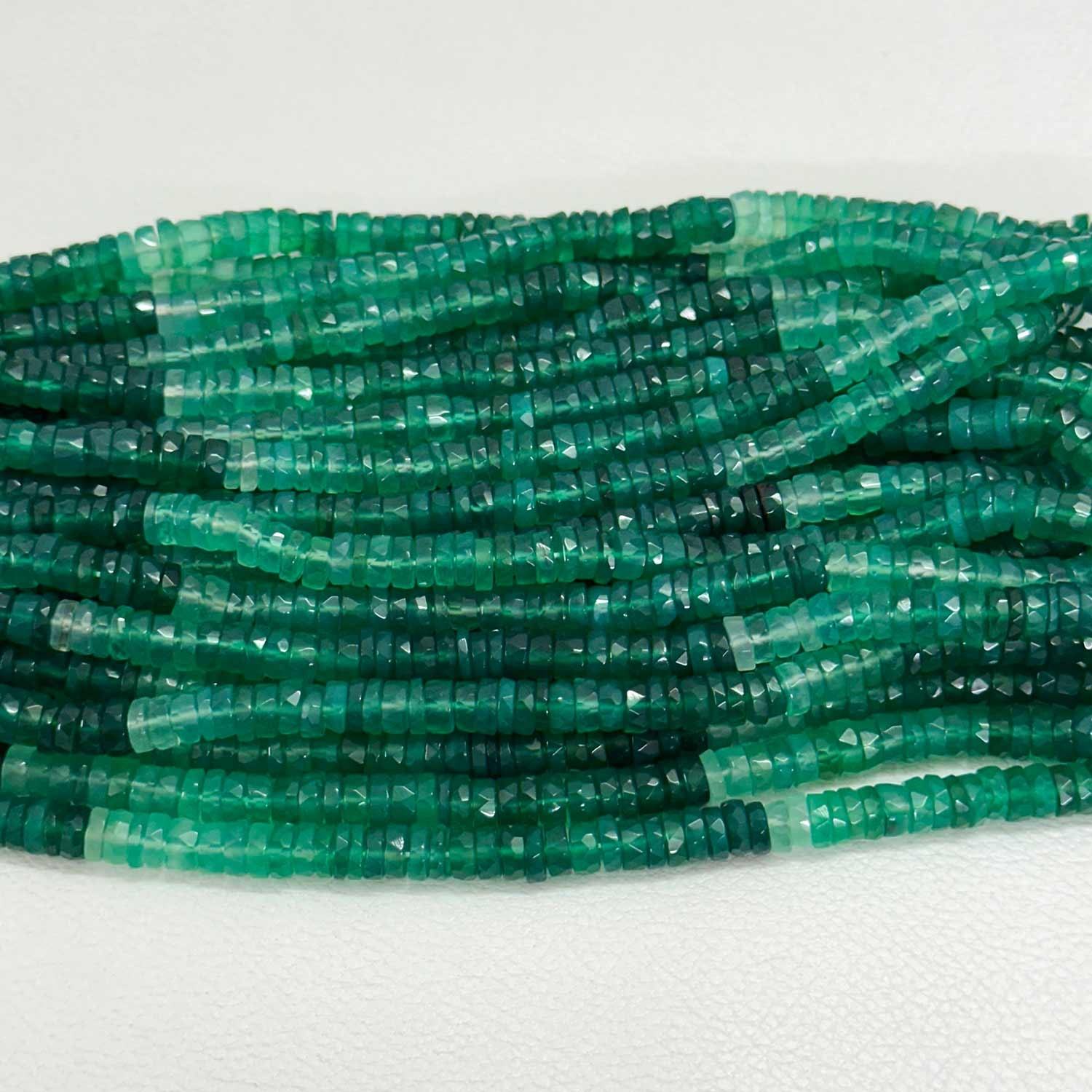 สีเขียว