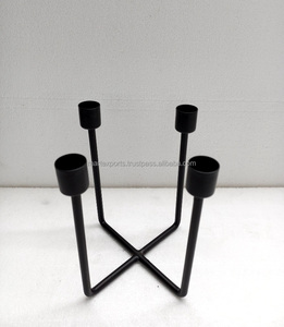 Nouvel Arrivage Porte-bougie exclusif de luxe en or léger à 7 bras de Noël à la main Candélabre Élégant Centre de table en métal - Product Image 5