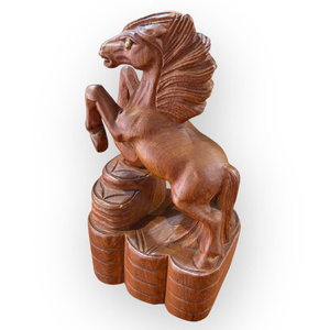 Statue de cheval moderne sculptée avec soin, pour l'intérieur, en bois de Huong - Product Image 6