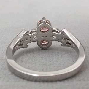 Anillo de Compromiso con Diamantes Rosados de Corte Redondo, 0.21CT Cada Uno, Cultivados en Laboratorio, Oro Blanco de 14K, Regalo de Lujo para Novias - Product Image 6