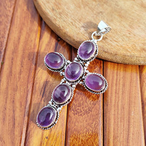 Colgante de cruz vintage al por mayor con engaste de amatista y plata antigua, base de latón, chapado personalizado, regalo de joyería unisex - Product Image 5