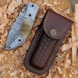 Cuchillo de Bolsillo de Acero de Damasco de Grado Industrial Hecho a Mano de Alta Calidad con Funda de Cuero de 7.5 Pulgadas, Regalo Perfecto para Camping o para el Día del Padre - Product Image 3