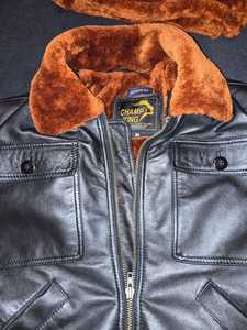Blouson en cuir pour homme avec col en fausse fourrure et fermeture éclair - Product Image 4