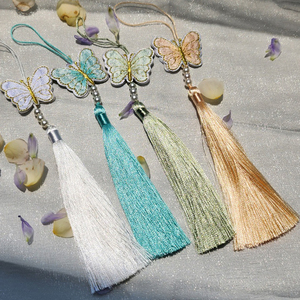 Norigae Coreano Hecho a Mano, Colgante de Mariposa Tradicional con Borla de Seda Bordada y Adorno de Perlas, Accesorio para Hanbok - Product Image 5