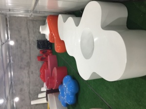 Muebles comerciales creativos, maceta blanca en forma <span class=keywords><strong>de</strong></span> pez, taburete <span class=keywords><strong>de</strong></span> espoleta <span class=keywords><strong>de</strong></span> tatuaje, silla <span class=keywords><strong>de</strong></span> arte - Product Image 6