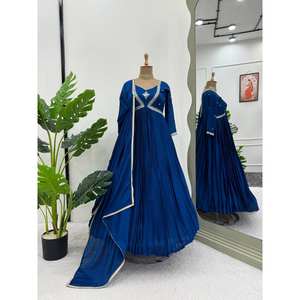 Vestido de diseñador talla XL y Dupatta con hilo y secuencia de trabajo - Product Image 3